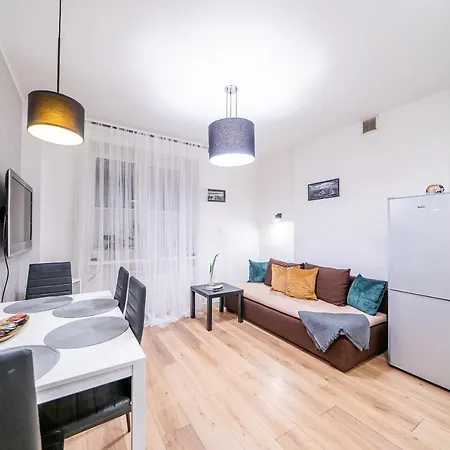 Premium Apartament Podchorazych Апартаменты *