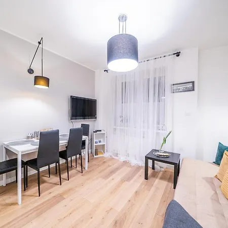Premium Apartament Podchorazych Апартаменты
